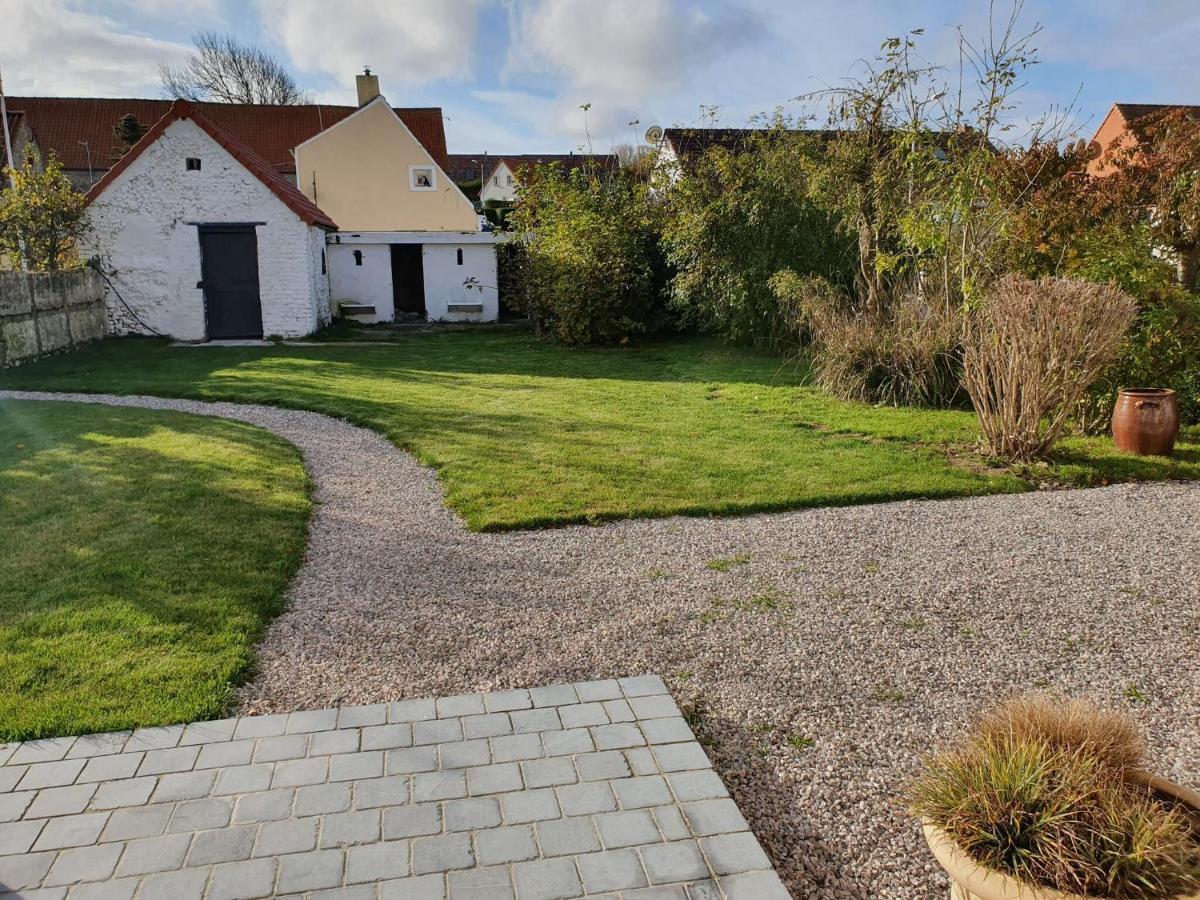Vintage Holiday Home In Escalles With Garden Exterior photo