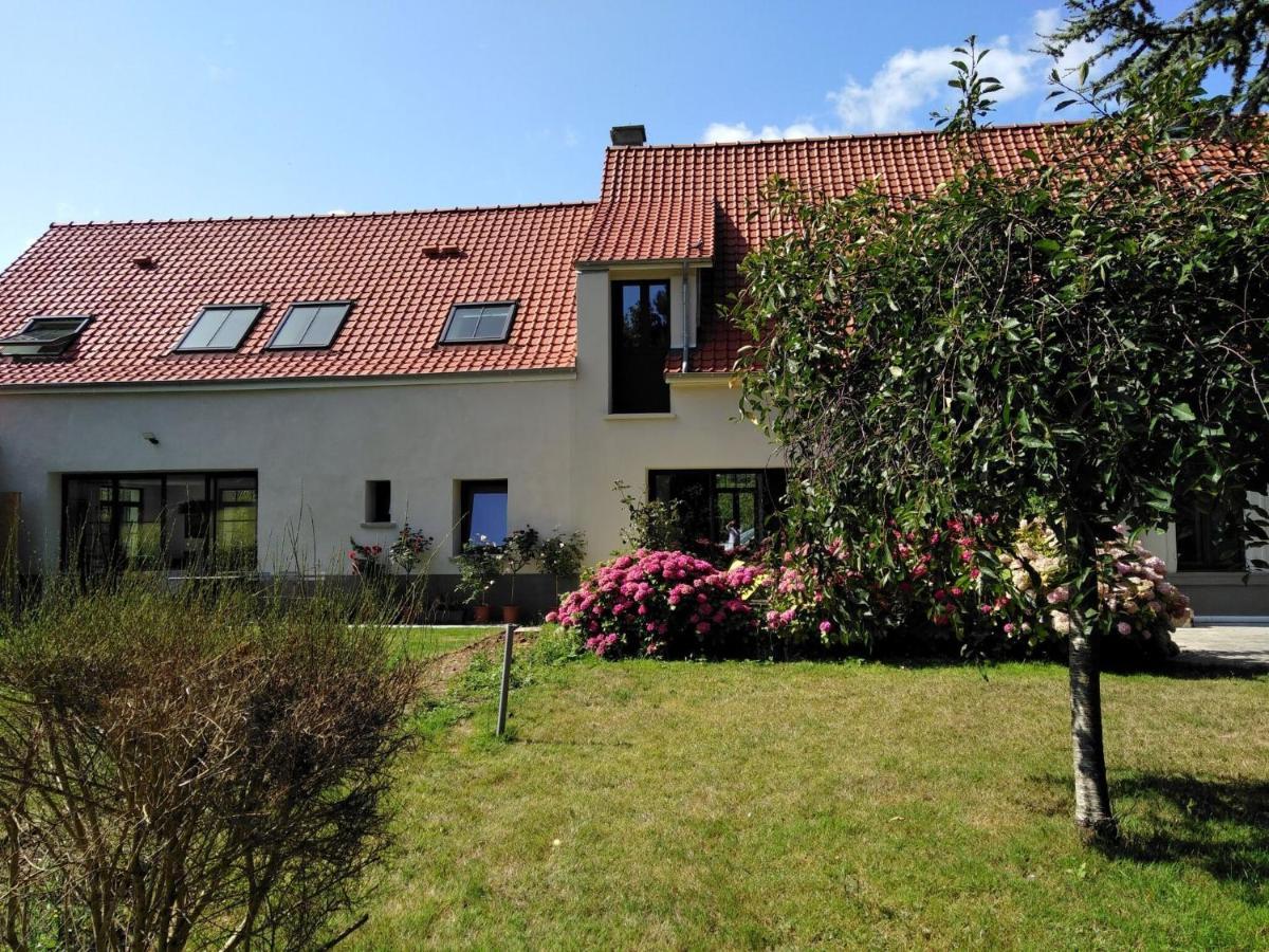 Vintage Holiday Home In Escalles With Garden Exterior photo